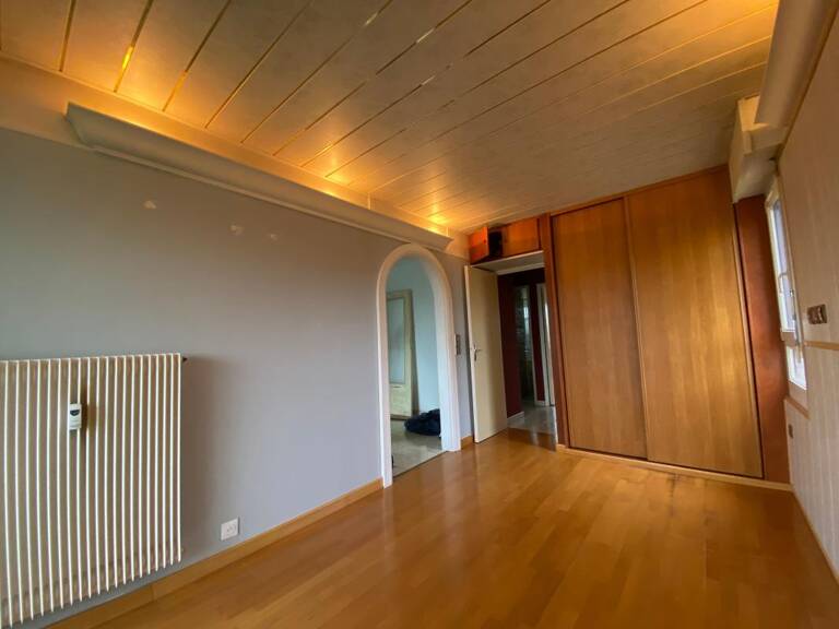 Appartement À Vendre — photo 1