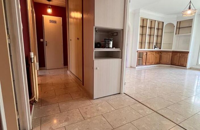 Appartement À Vendre — photo 2
