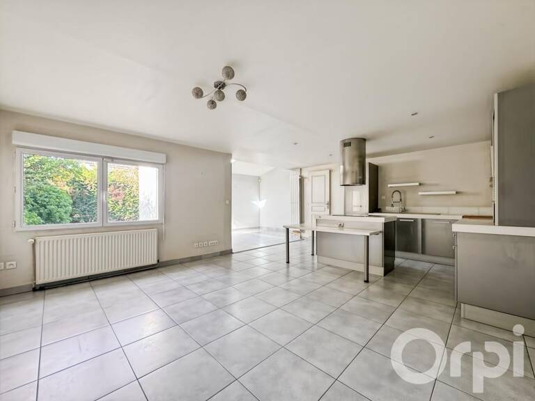 Maison 6 pièces de 141,40 m² à TAVERNY — photo 1