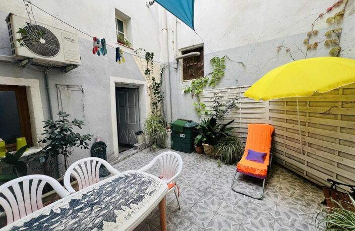 MAISON DE VILLE AVEC GARAGE, COUR et TERRASSE — photo 4