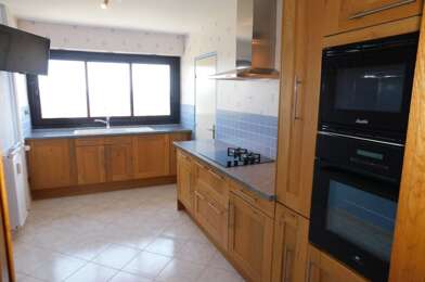 Appartement 3 pièces 860 €
