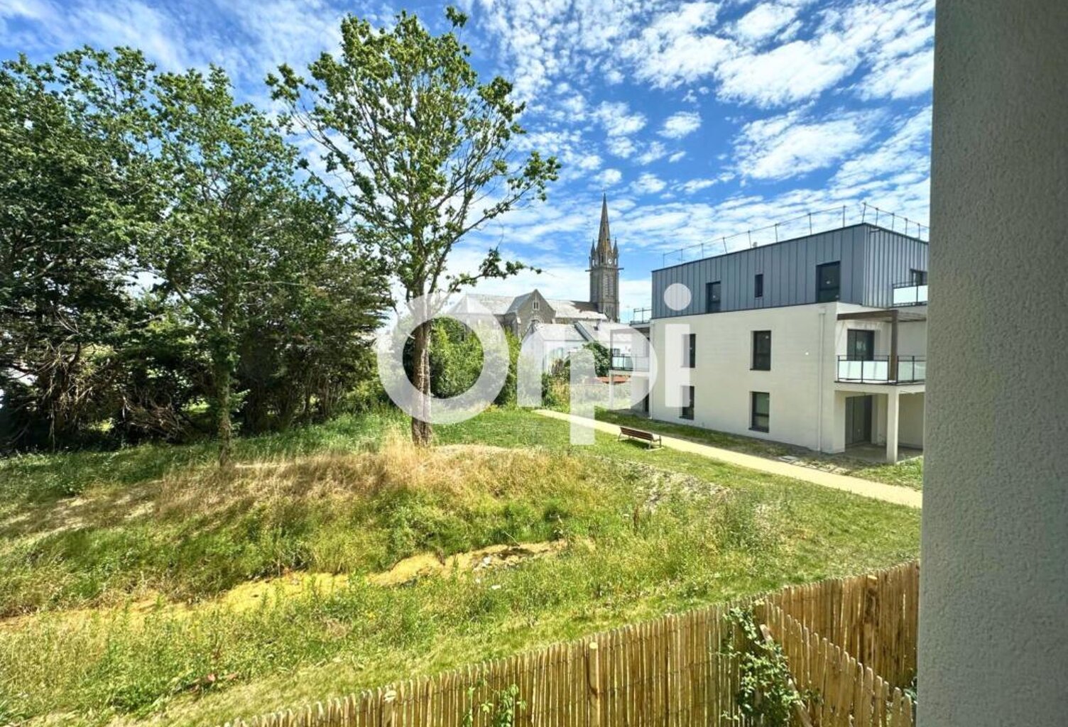 À VENDRE – T3 de 63 m² avec balcon et parking souterrain à Saint-André-des-Eaux — photo 1