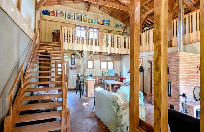 Maison du 18ème rénovée de 235 m2 avec dépendances sur terrain de 7468 m² — photo 4
