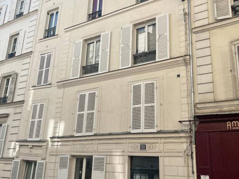 MONTMARTRE  - ABBESSES - STUDETTE AU CALME SUR COUR - ADRESSE RARE — photo 1