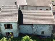 Ancien corps de ferme en pierre à rénover -  Fort potentiel au coeur du Jura — photo 3