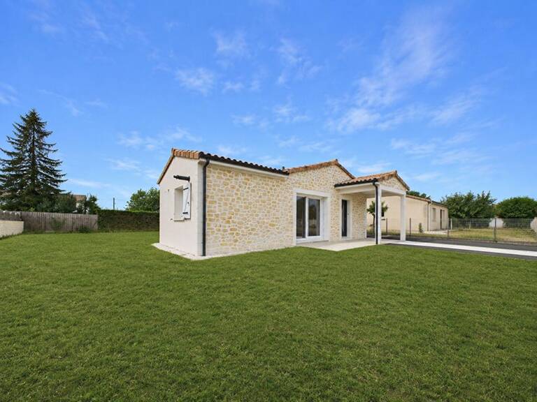 Maison neuve plain pied de 113 m2 à St Sauvant , 3 chambres , terrain de 741 m2 , garage — photo 1
