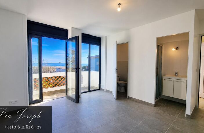 Un espace à façonner face à la mer - 85.7 m2 - un T3 et un T2 — photo 2