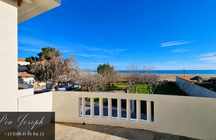 Un espace à façonner face à la mer - 85.7 m2 - un T3 et un T2 — photo 3