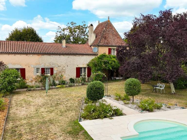 Maison lumineuse avec 4 chambres et piscine — photo 1