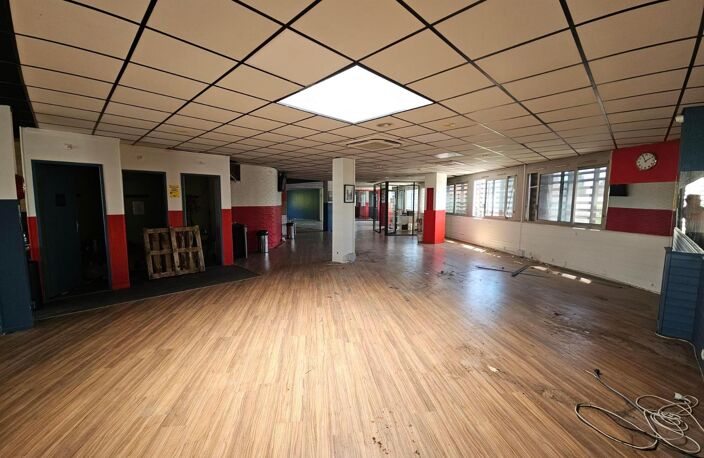 Vente bureau  400 m² Saint-Cyr-sur-Loire (37540) — photo 3