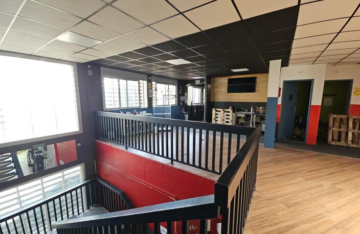 Vente bureau  400 m² Saint-Cyr-sur-Loire (37540) — photo 4