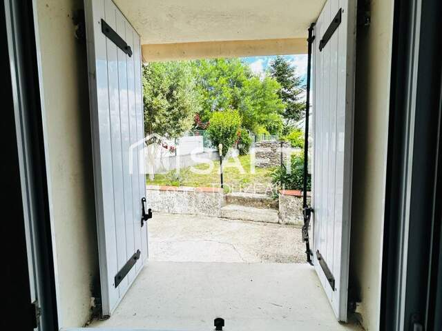 MAISON EN PIERRE TYPE LONGERE AVEC JARDIN — photo du bien