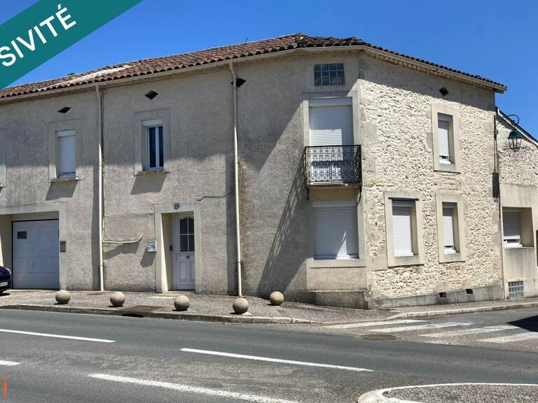 Immeuble en pierre — photo 1