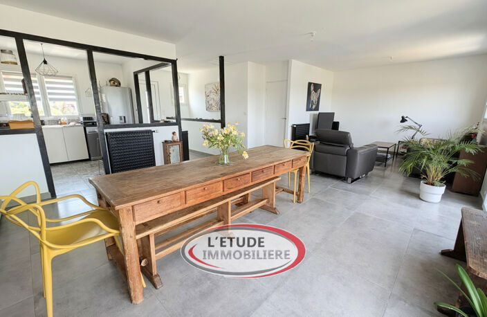 Maison familiale avec vue   À deux pas du bourg de Château-T — photo 4
