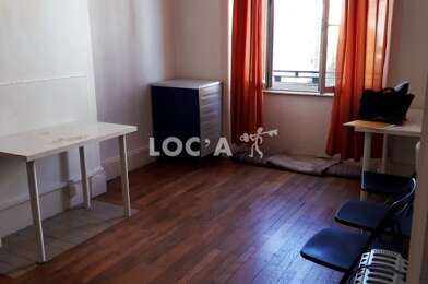 Appartement 3 pièces 860 €
