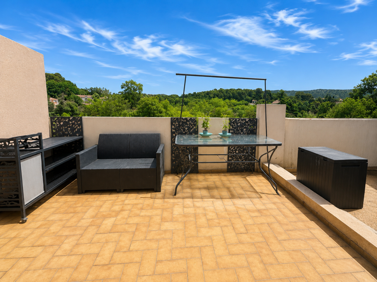 Aubagne   Résidence Les Arpèges : un superbe appartement T4 — photo 1