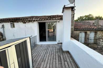 Appartement  735 €
