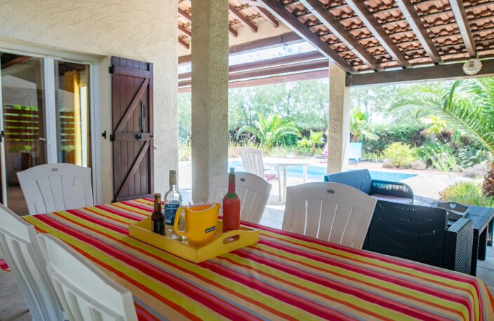 Quartier des Collettes Taradeau  Maison de 94m² avec Piscine — photo 4