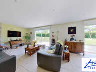 JOLI PAVILLON — photo 2