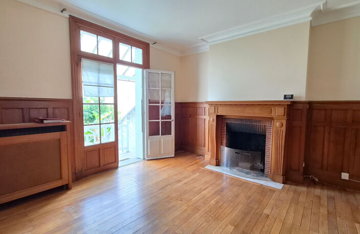 Maison de ville - 180 m² - TOURS — photo 2