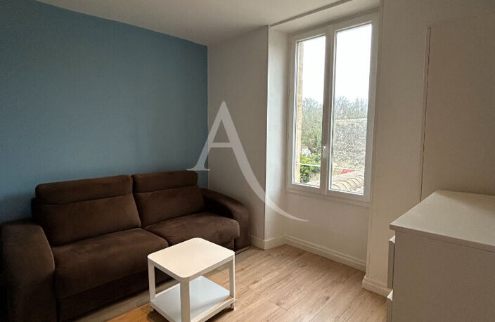 STUDIO MEUBLE - Jonzac Hyper Centre 17.90 m2 — photo 5