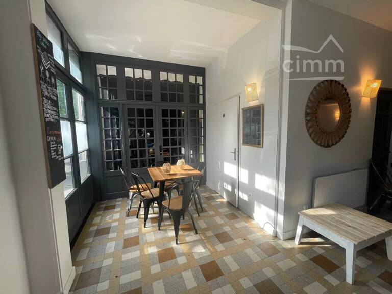 IMMEUBLE TOURS CENTRE 355M2 LOCAL PROFESSIONNEL — photo 1