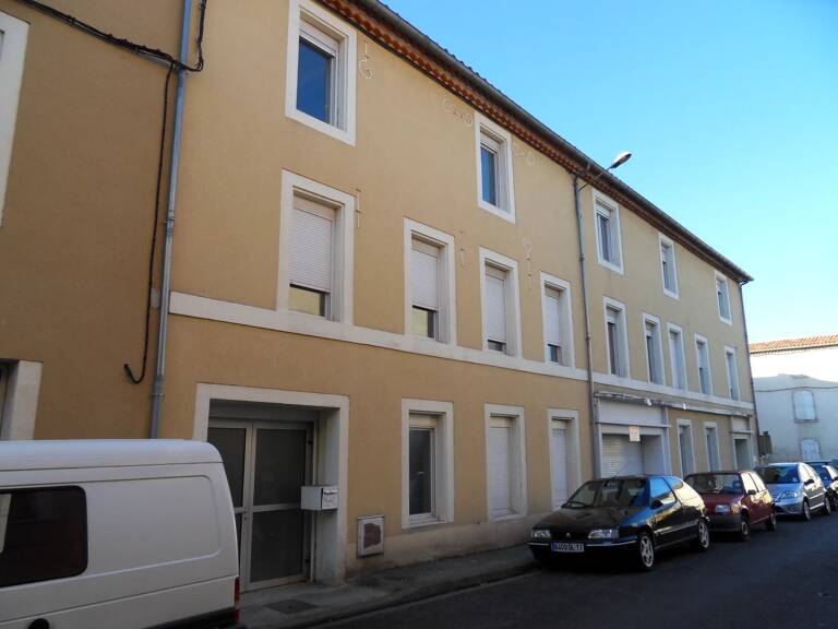 CASTRES PLACE SOULT LOCAL PROFESSIONNEL — photo 1