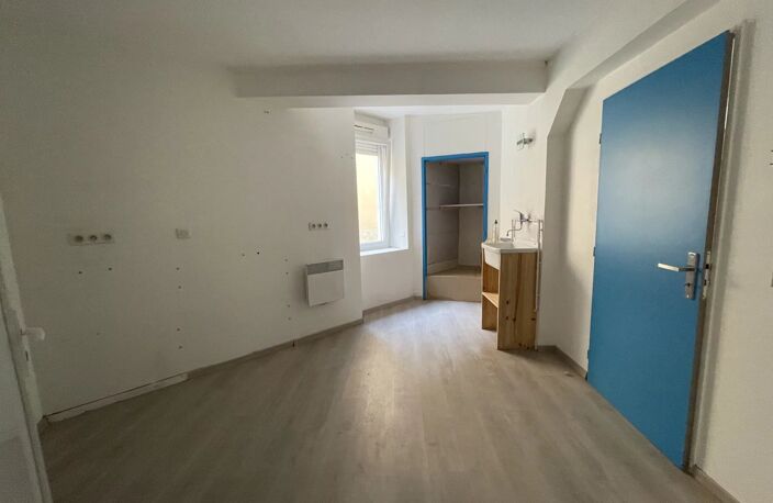 CASTRES PLACE SOULT LOCAL PROFESSIONNEL — photo 3