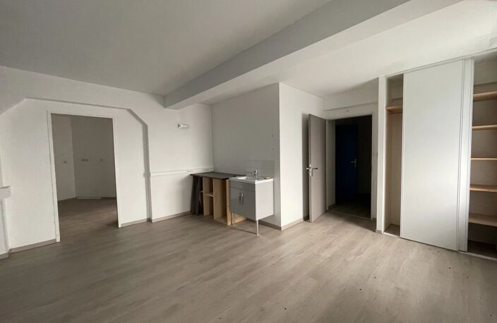 CASTRES PLACE SOULT LOCAL PROFESSIONNEL — photo 5
