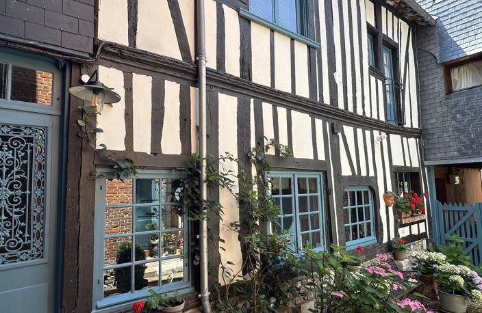 Maisons de charme au centre de Pont-Audemer — photo 2