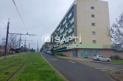 Commerce 3 pièces 97200 €