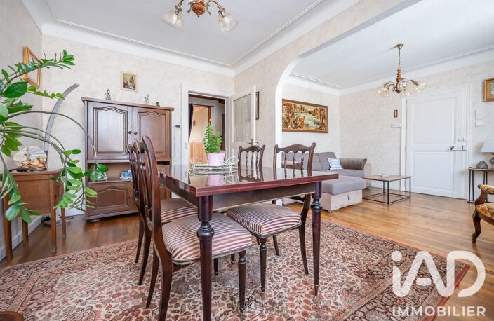 Vente Maison/villa 10 pièces — photo 2