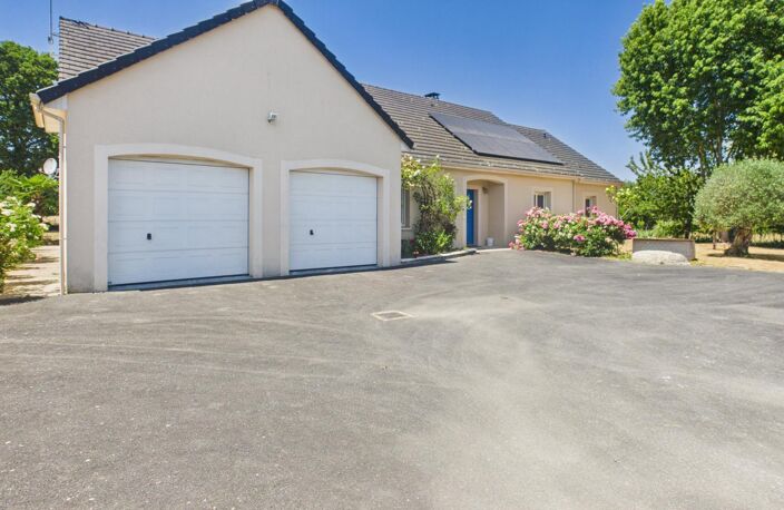 Maison plain pied avec parc arboré en lisière de forêt — photo 4