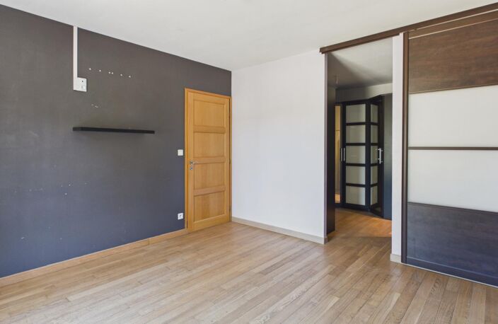 Maison plain pied avec parc arboré en lisière de forêt — photo 5