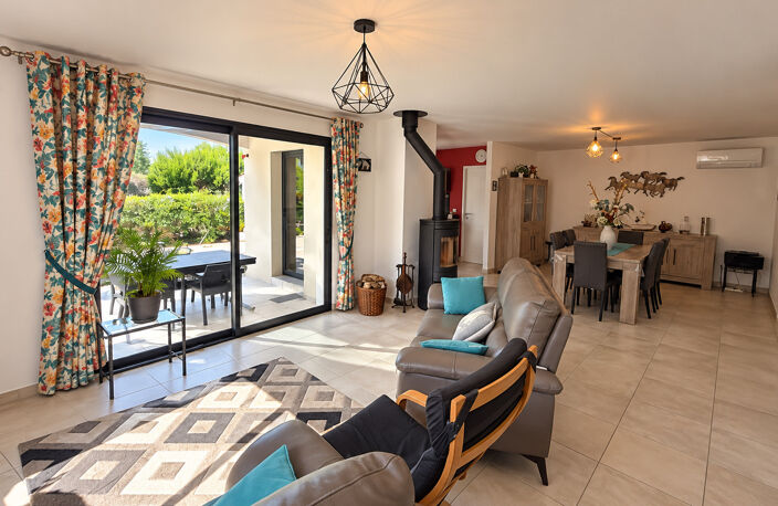 ACHAT - SAINT CYPRIEN - VILLA CONTEMPORAINE AVEC PISCINE — photo 4