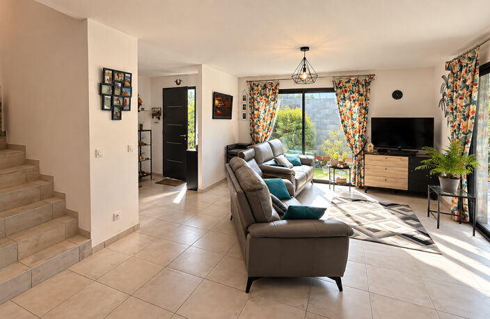 ACHAT - SAINT CYPRIEN - VILLA CONTEMPORAINE AVEC PISCINE — photo 5