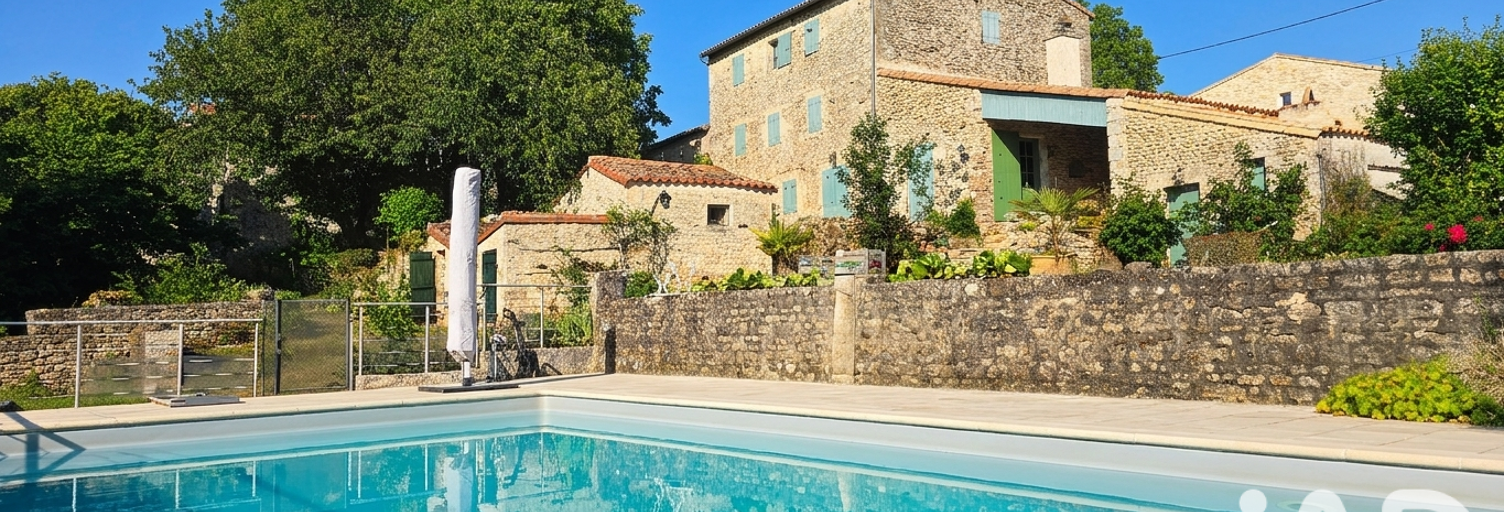 Maison 8 Pièces 341 m² à vendre à Niort (79000)