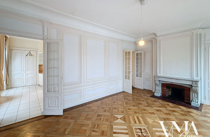 Magnifique T4 haussmanien quai jules courmont 69002 LYON — photo 2