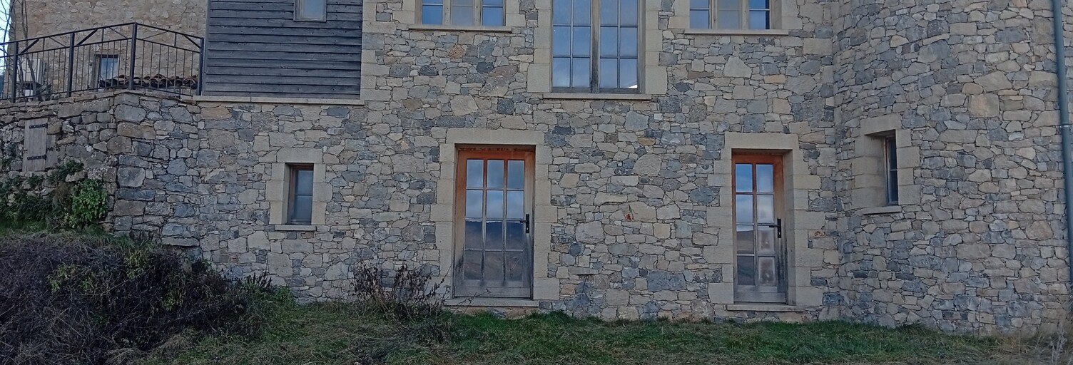 Maison 8 Pièces 213 m² à vendre à Rioms (26170)