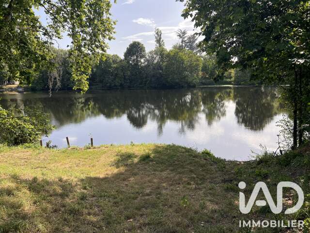 Vente Terrain 2 136 m&sup2; — photo du bien