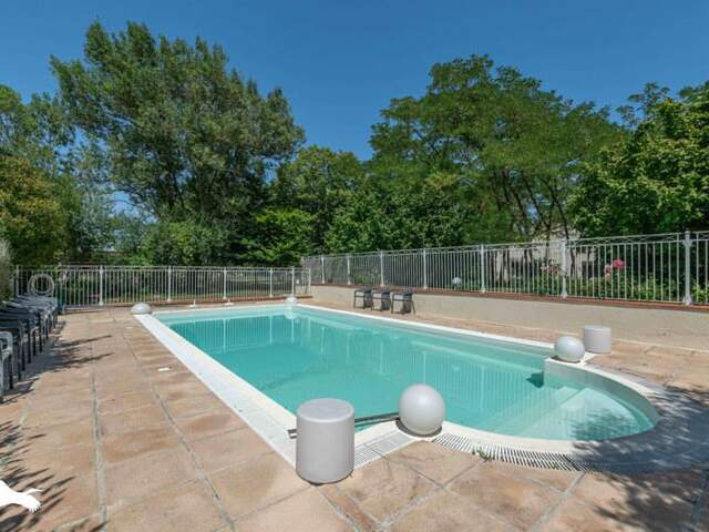 Domaine de 9 pièces principales — photo du bien