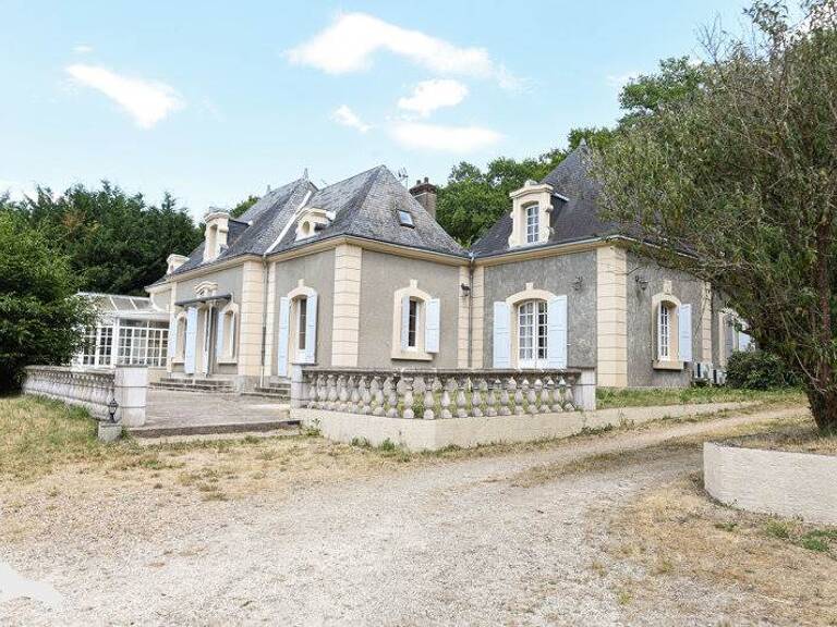 Manoir de 8 pièces principales — photo 1
