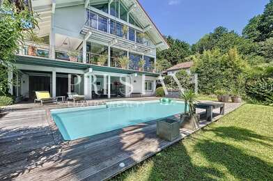 Maison 8 pièces 1680000 €