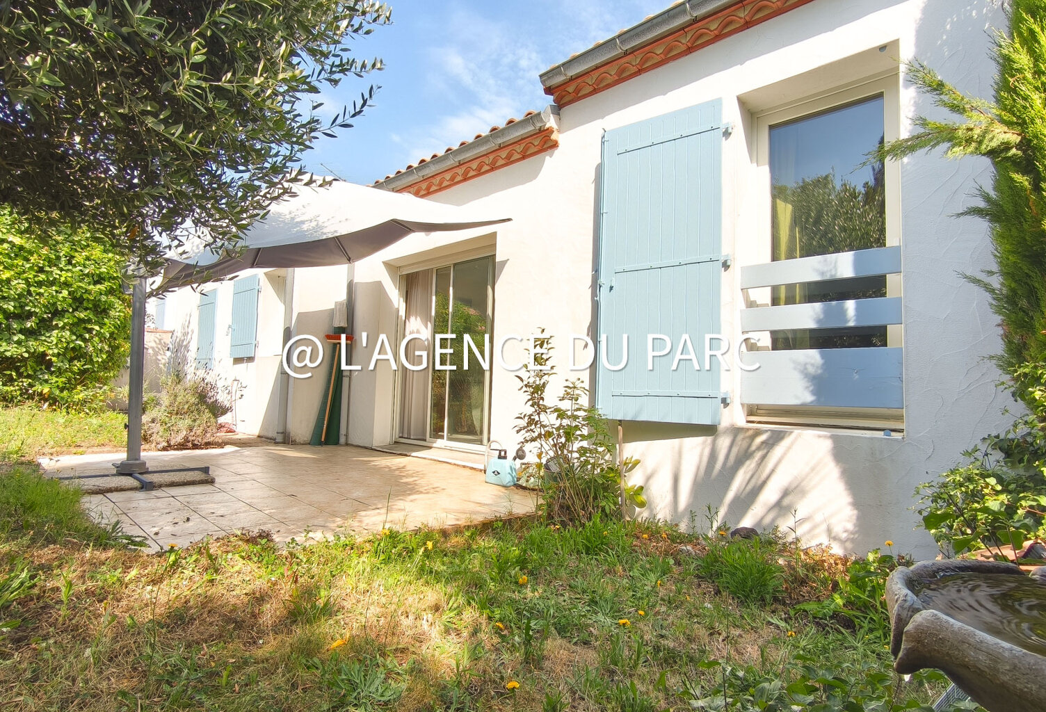 650 m PLAGE DE NAUZAN — photo 1