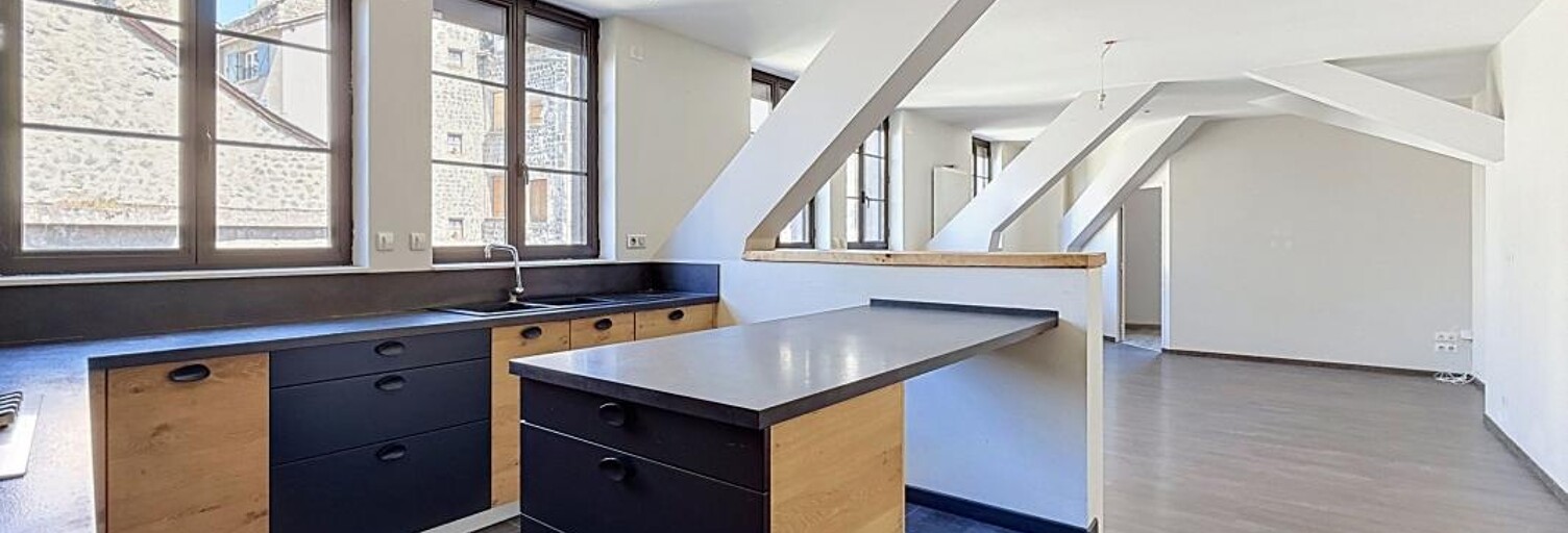 Appartement 4 Pièces 108 m² à vendre à Murat (15300)