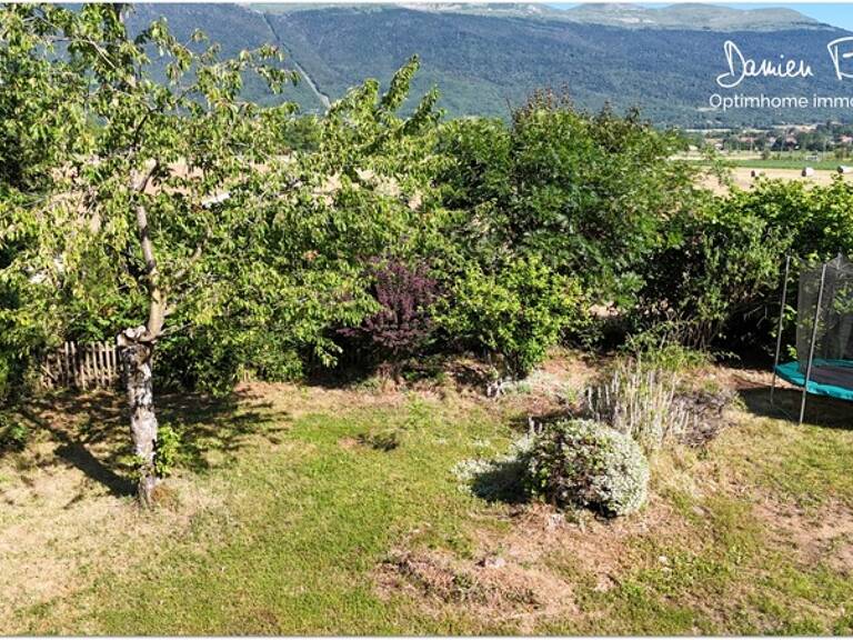 Terrain constructible d'exception à Pregnin – Saint-Genis-Pouilly — photo 1