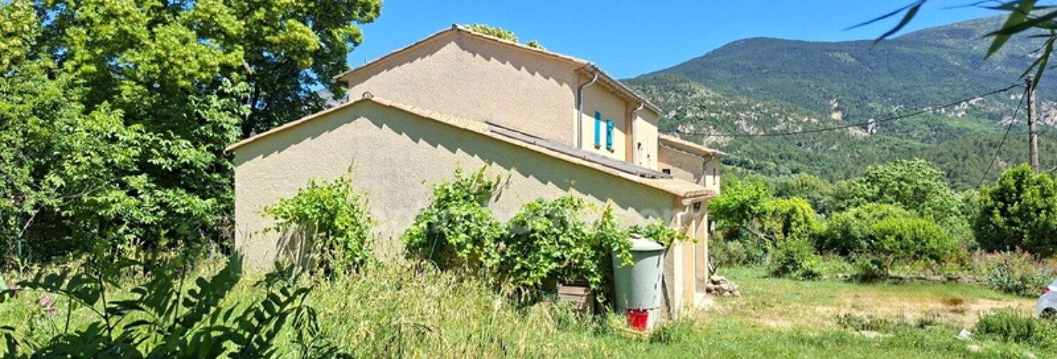 Maison 11 Pièces 237 m² à vendre à Mézel (04270)