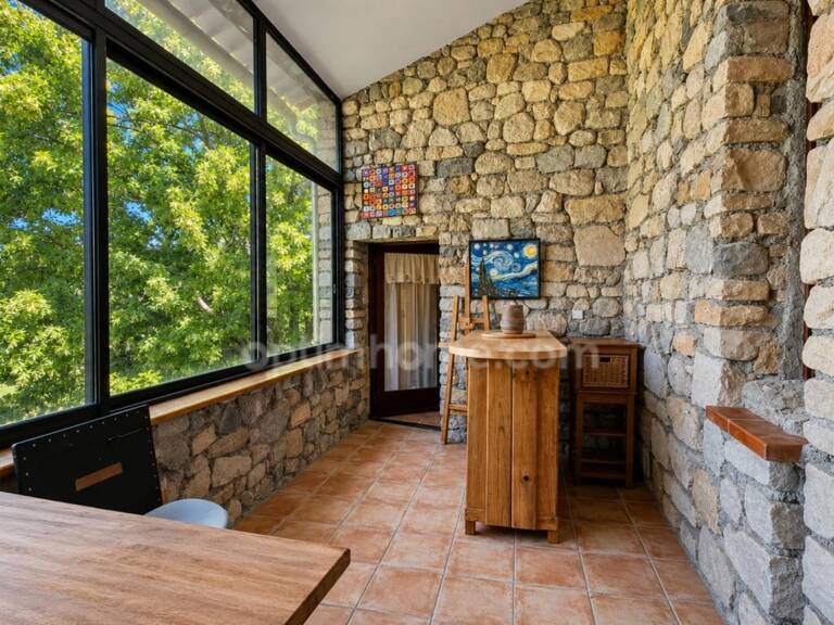 A Vendre Maison 237 m² double habitation possible et terrain arboré MEZEL (04) — photo 1