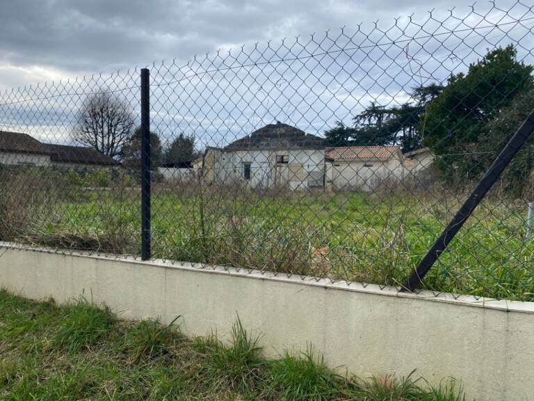 Terrain à bâtir à Daignac (33420) — photo 1