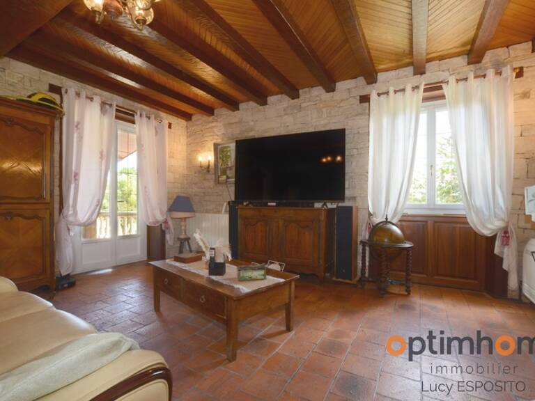   Propriété exceptionnelle avec étang privé sur plus de 1,7 hectare – Mazerolles, Charente   — photo 1